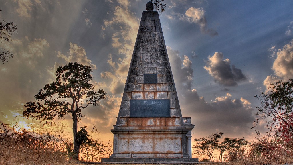 Raymond's Tomb img2